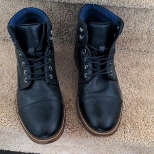 Men's size 7 boot